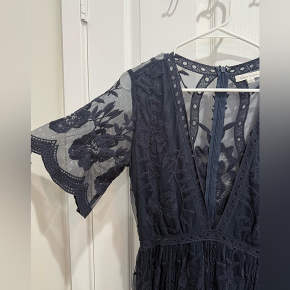 Navy Low Cut Lace Dress - Picture 4 of 4